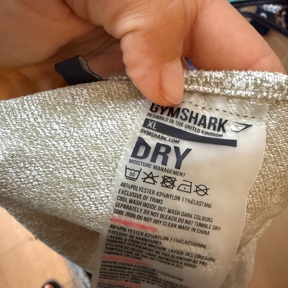 Gymshark Fleur Texture Long Sleeve Cropped Active Top - Picture 3 of 5